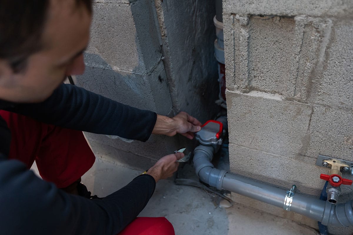 Commercial Plumbing Services At Bison Plumbing, we understand that commercial plumbing needs are vastly different from residential services. From larger-scale systems to stricter building codes and tighter timelines, businesses require a plumbing partner they can trust to keep operations running smoothly. That’s where we come in. Our team provides comprehensive commercial plumbing services across the tri-county area, ensuring that your business stays efficient, safe, and compliant